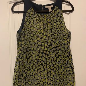Small Banana Republic sleeveless dress top